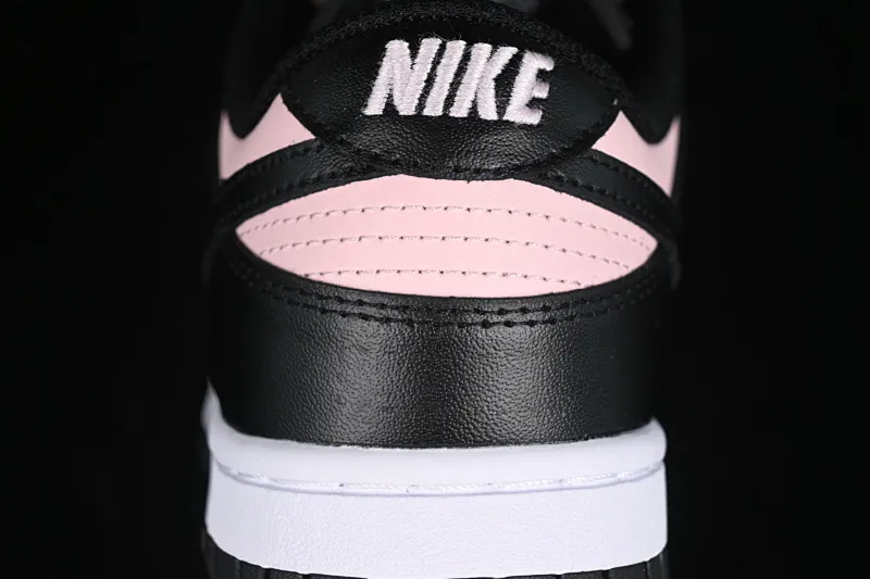 All categories Nk SB Dunk series Nk SB Dunk Low low-top sneakers Nk SB Dunk Low black and pink low-top casual sneakers CW1590-100